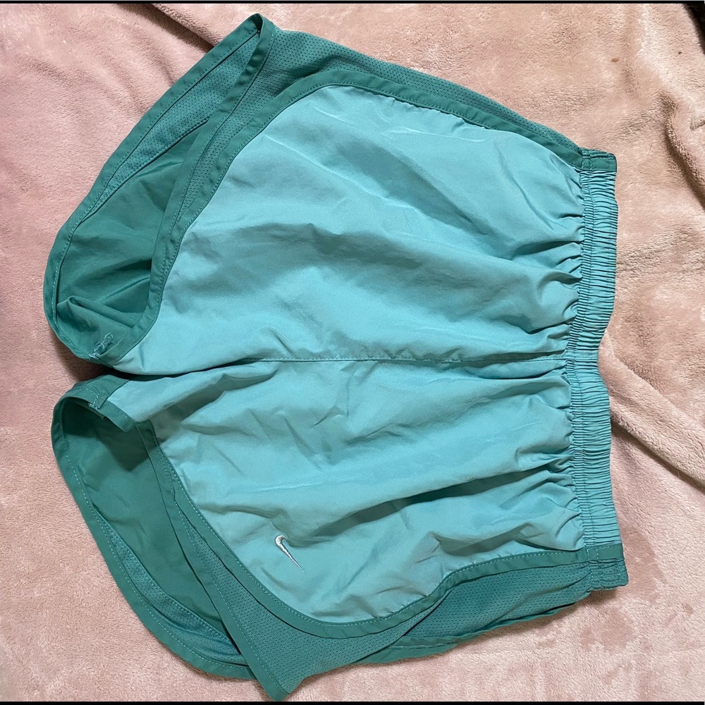 Two tone Nike running shorts